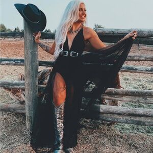 Elegant Black Maxi Dress